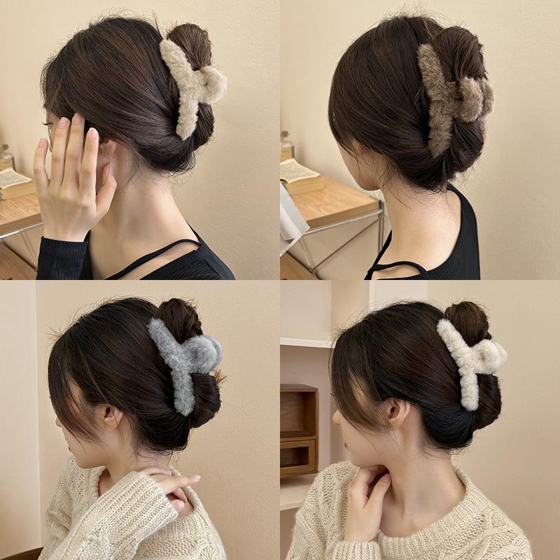 Winter Plush Hair Claw Elegant Acrylic Hairpins Women Hair Clip Barrette Crab Headwear Girls Hair Accessories