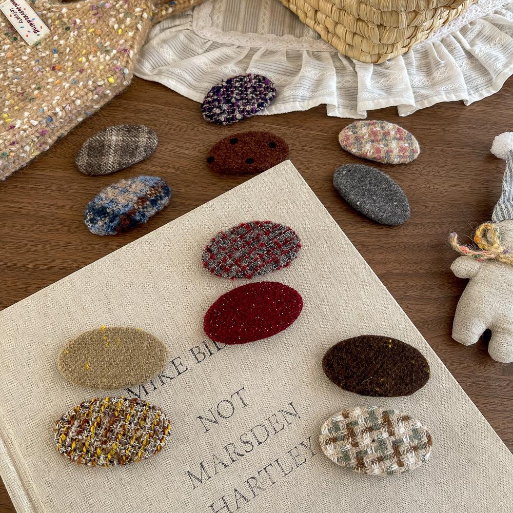Japan and South Korea Xiaoxiang Style Pattern Oval Bb Clip Temperament Hairpin High-end Girl Broken Hair Headdress Bangs Hair Accessories Hairpin