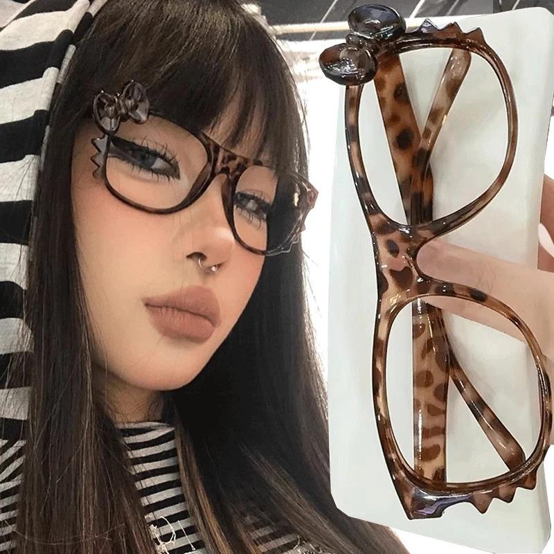 Glasses Shoes Women's Y2k Leopard Print Eyeglass Frame Anime Leopard Print Eyeglass Frame Kawaii Retro Glasses Cartoon Cute Eyewear Decorative Toys