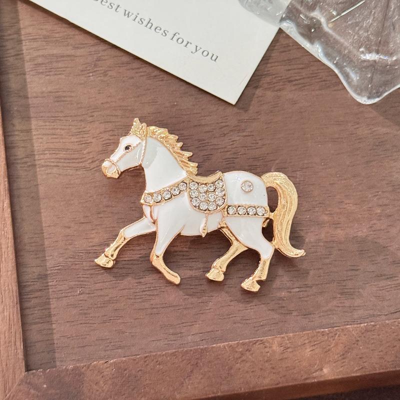 

Классические броши в виде лошади для женщин, знаки зодиака, лацканные значки с животными, повседневные аксессуары для вечеринок, подарки на год, друзья