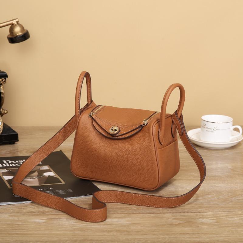 

Женская сумка из натуральной кожи TOGO, сумка-подушка из коровьей кожи с верхним слоем, сумка через плечо All Premium One Size малиновый