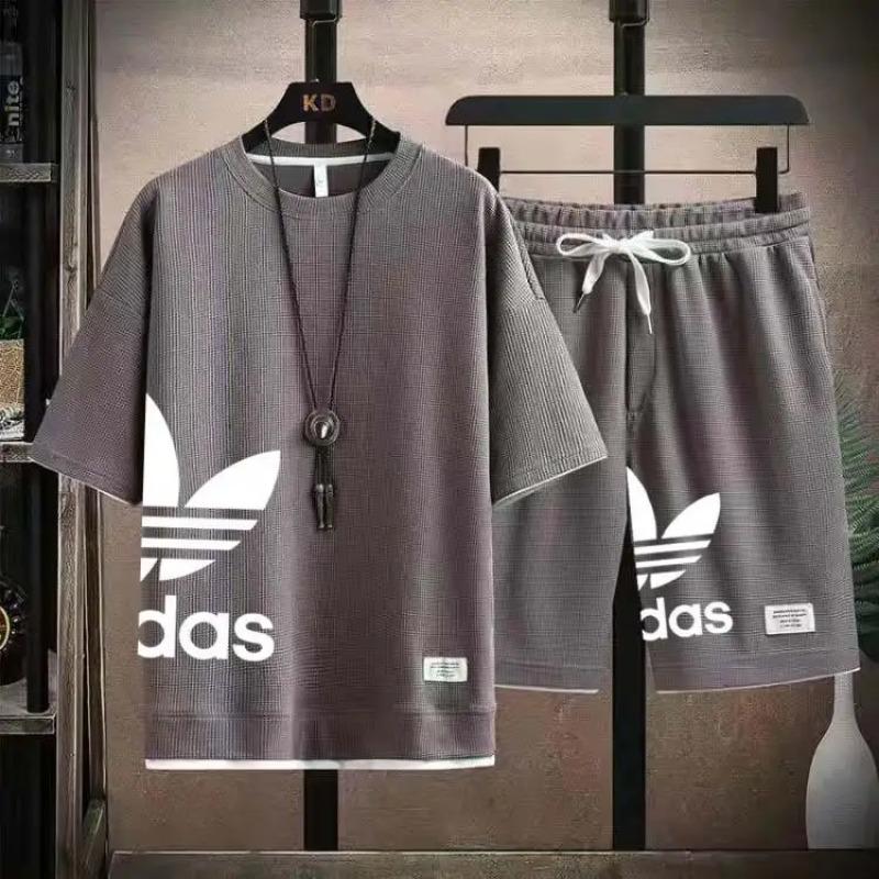 Nuovissimo Abbigliamento Sportivo Estivo Comodo da Uomo, Set Due Pezzi T-shirt a Maniche Corte e Pantaloncini Casual da Pallacanestro 2025