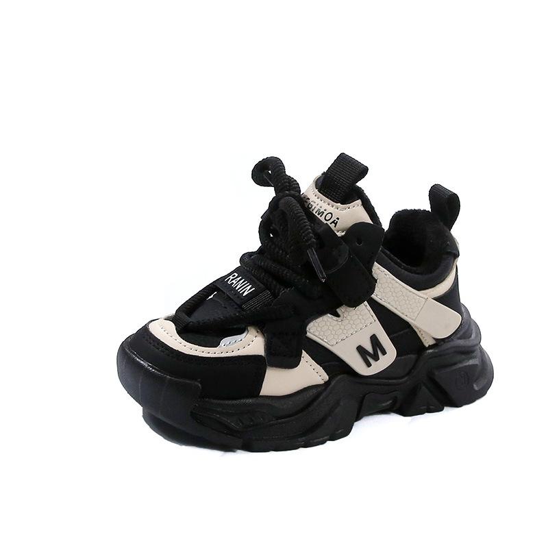 Warm and velvet two-cotton sports shoes will be popular in the winter of 2025. Boys' casual shoes are versatile and fashionable. Girls' dad shoes