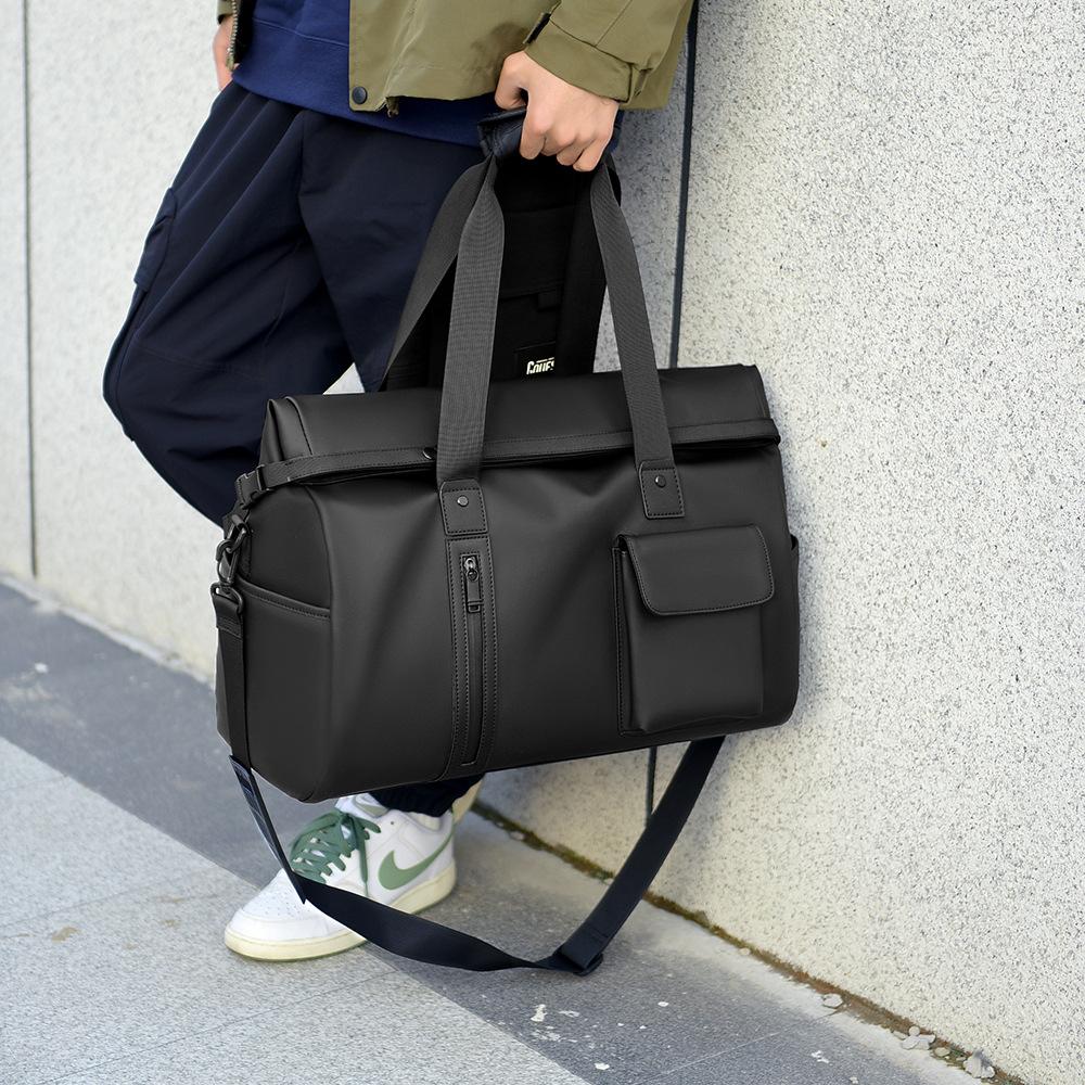 Travel Bag Men's Large Capacity Crossbody Bag Dry Wet Separation Sports Gym Bag Short Distance Lightweight Duffle Bag