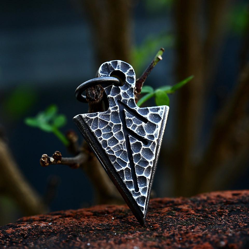 BEIER 2022 New Fashion Stainless Steel Viking Triangle Pendant Retro Rune Odin s Runes Norse Mythology Celtic Jewelry Wholesale