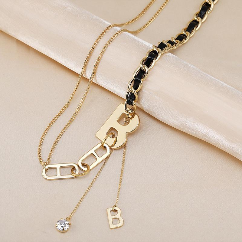 Fashionable And Elegant Chunky Chain Necklace Featuring Personalized Letter Pendant