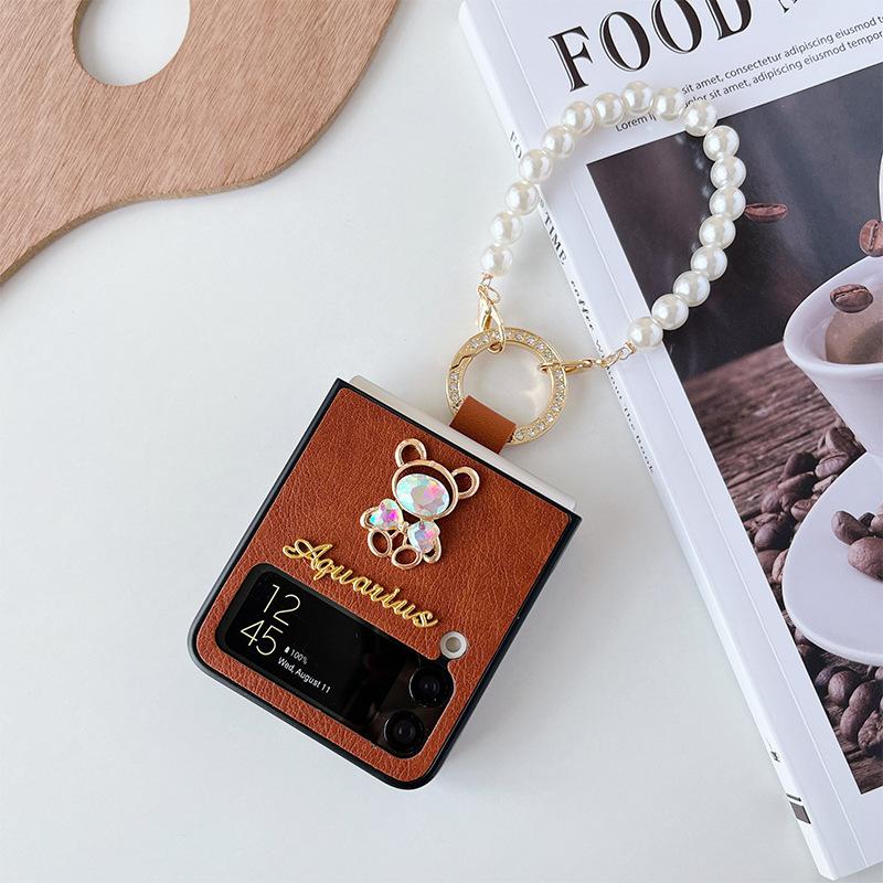 

Luxury Leather Phone Case for Samsung Zflip7 Hand Chain Folding Screen Flip Rhinestone Ring Bear For Huawei Pocket2
