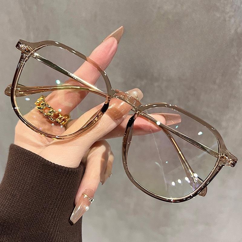 Women'S New Fashion Square Frame Photochromic Myopia Glasses Blocking Blue Light To Protect The Eyes Men'S Myopia Glasses