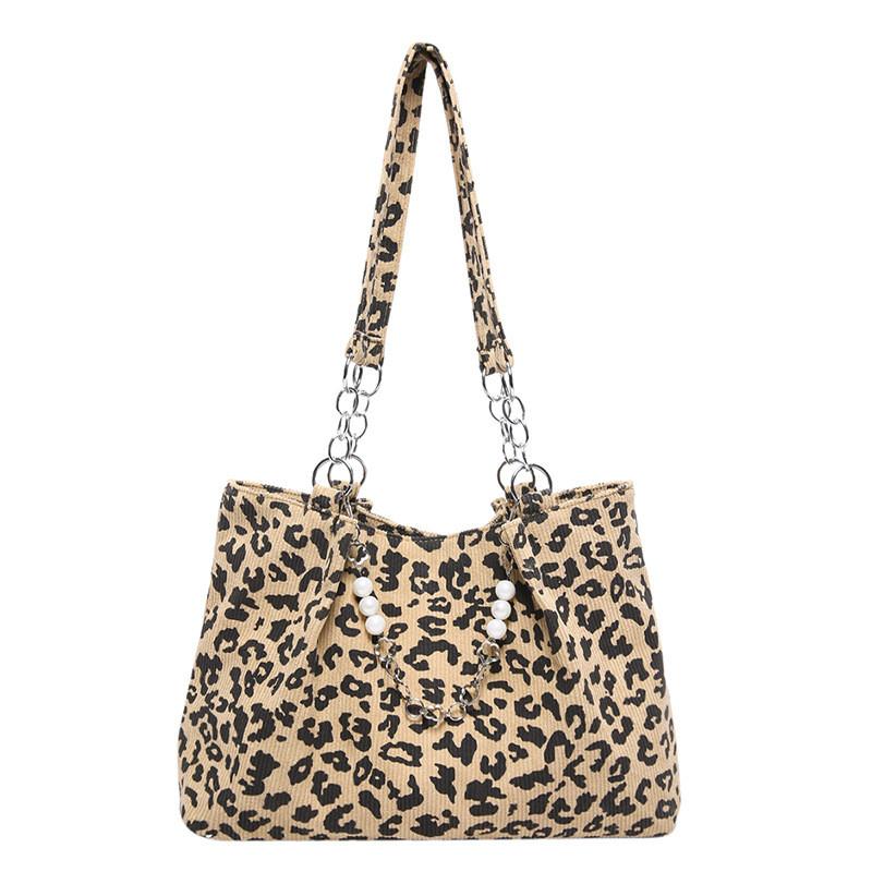 Fashionable Tote Winter Bag With Unique Material And Spacious Interior Essentials For