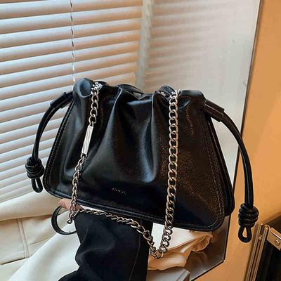 Sac bandoulière chaîne en cuir souple tendance pour femme Hiver Classique Café Sac d'épaule pour les trajets Sacs à main plissés pour dame