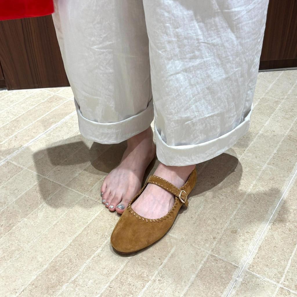 Personalized version~ Korean version of matte leather woven light mouth single shoes femininity round head flat bottom one-word buckle with Mary Jan