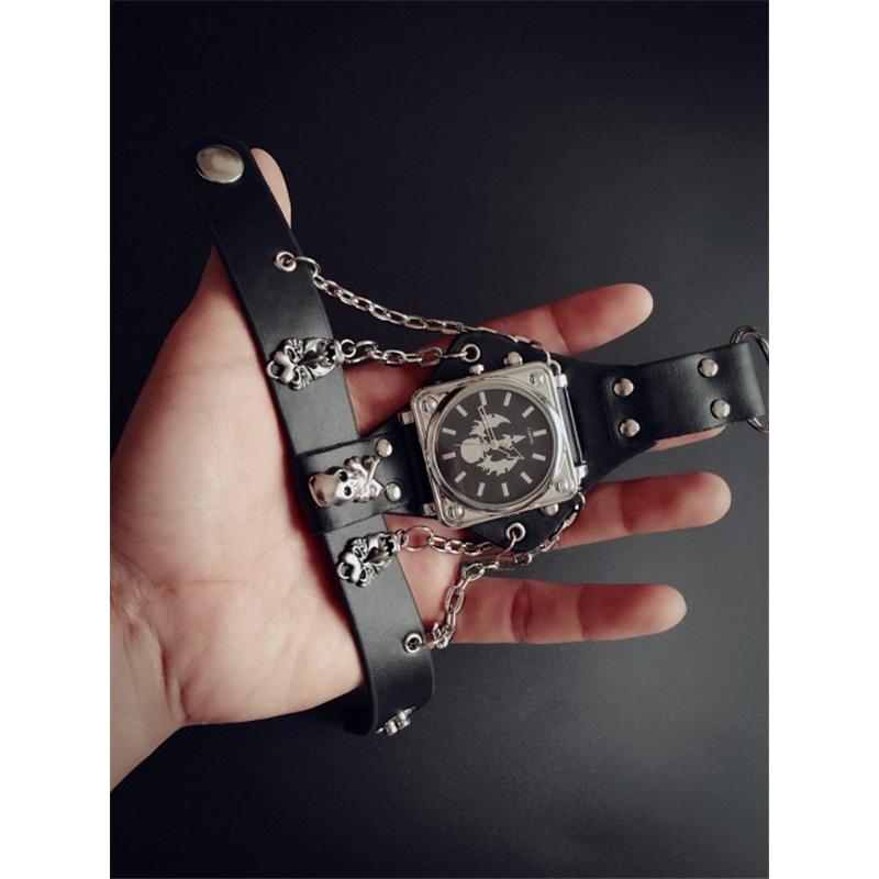 Hot New Men Punk Skull Black Leather Bracelet Wrist Watches with 50mm Wide Band Big Dial Watch Hours for Men Relogio Masculino