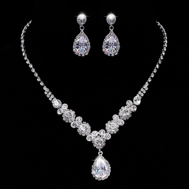 Elegant European & American Zircon Necklace & Earring Set for Weddings & Evening Gowns