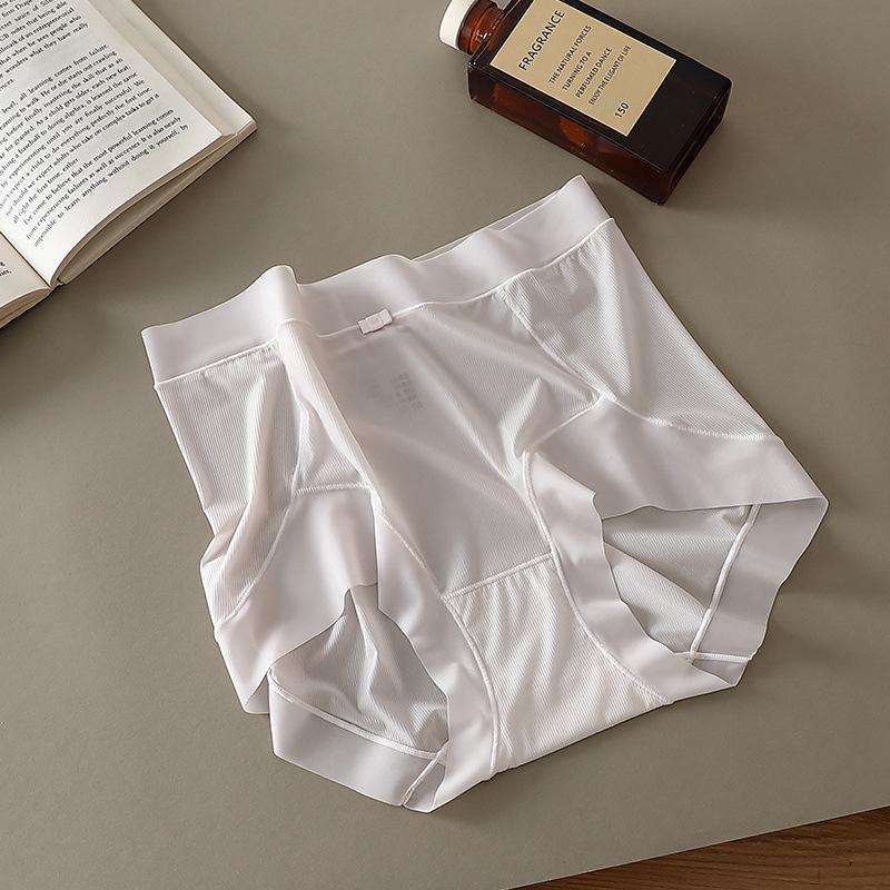 Solid Color Light Luxury Thin Triangular Panties Skin Friendly, Comfortable, Gentle, Sweet and Stylish Women's Panties