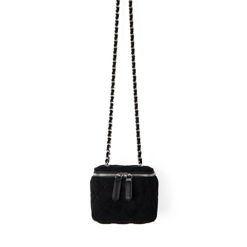 New Xiaoxiangfeng Diamond Grid Box Bag with Niche Design, Suede Chain Crossbody Small Square Bag