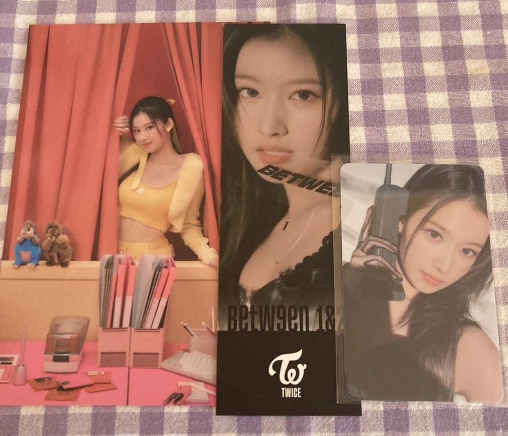 [USED] TWICE Sana trading card