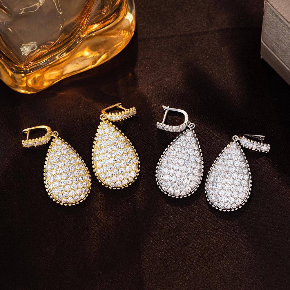 

Elegant Zircon Teardrop Dangle Earrings - Fashionable, High-End Summer Style