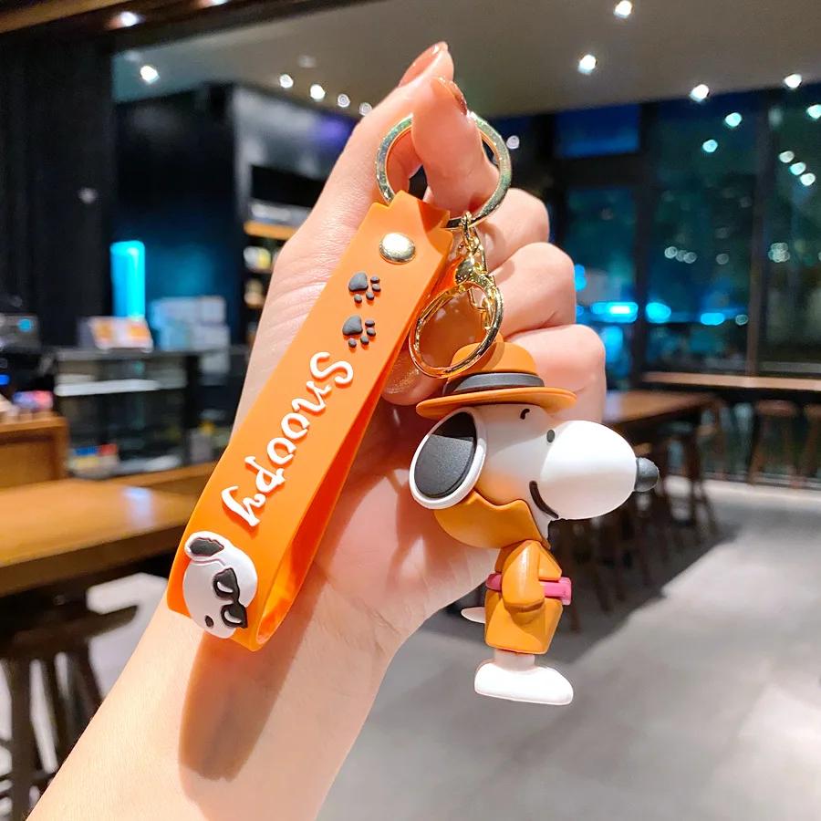 Snoopy Schlüsselanhänger Cartoon Figur Modell Puppe Schlüsselanhänger Niedlich Junge Mädchen Taschendekorationen Kinderspielzeug Weihnachtsgeschenke