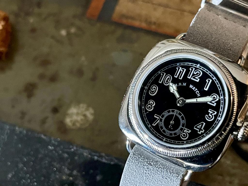 Military watch Cushion watch Black dial Gray buckskin Nato strap [M.R.M.W.]