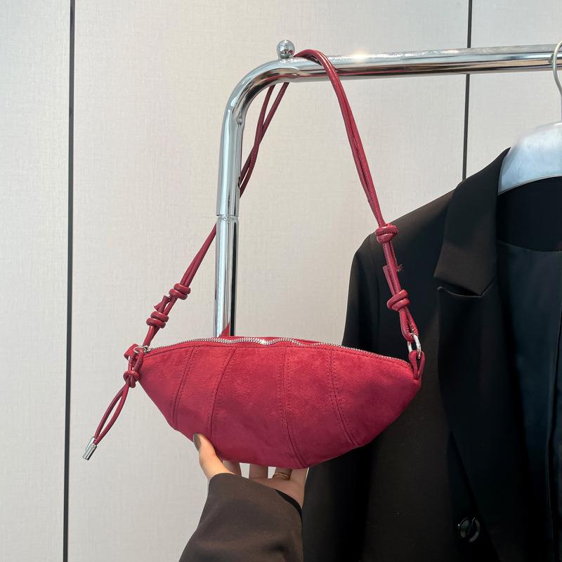 

Autumn and winter super fire niche leopard print bag women s 2025 new retro matte messenger bag fashion shoulder croissant bag красный