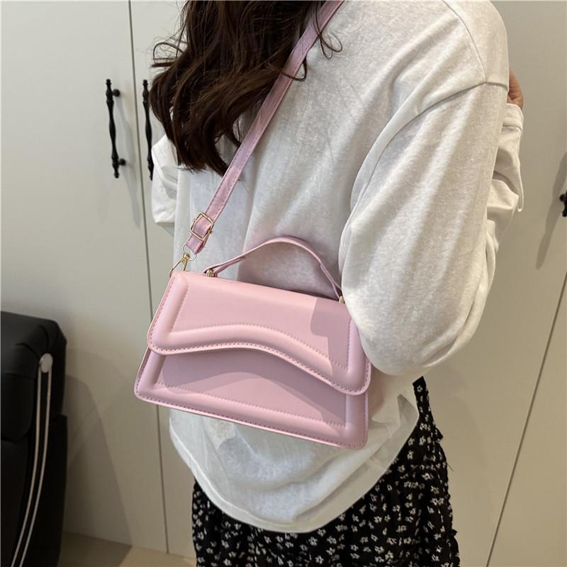 This Year's Popular Bag Women's 2025 Spring New Fashion Simple Shoulder Small Square Bag Casual Commuter Messenger Women's Bag