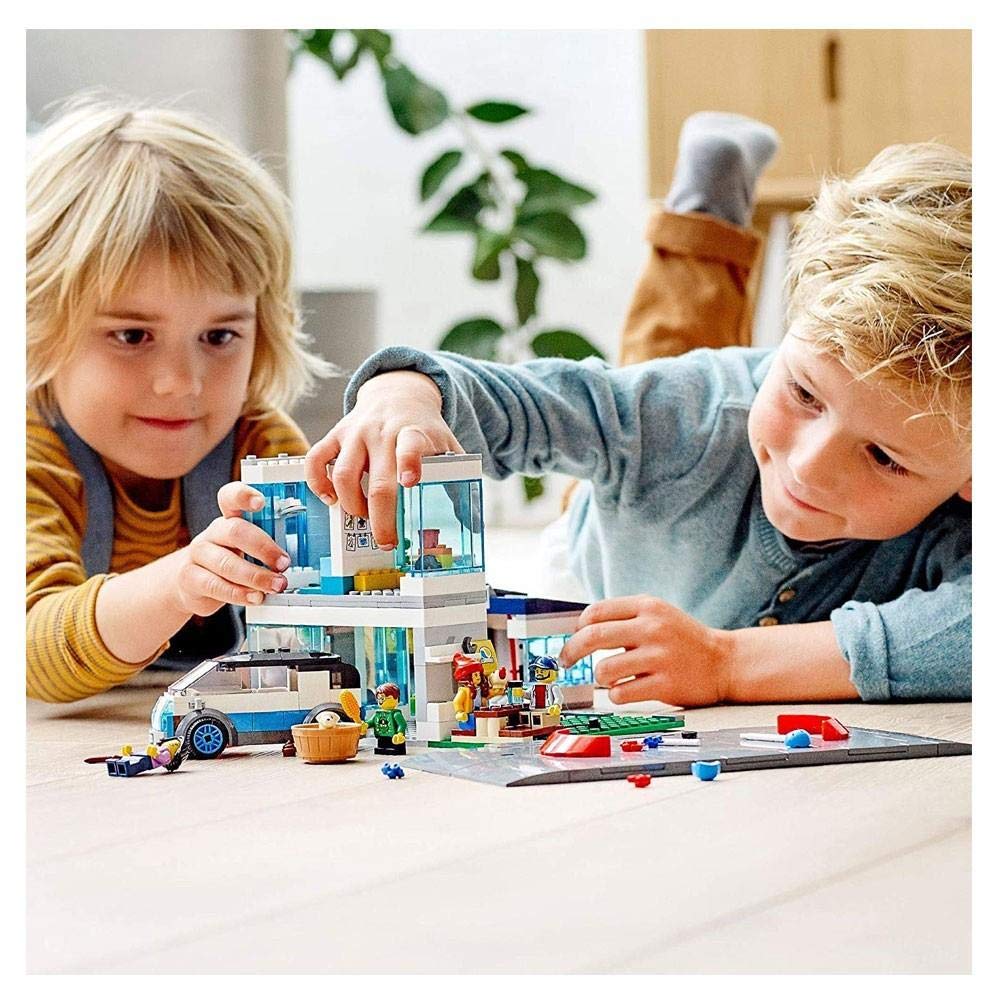 LEGO City Moderní dům s nosnou deskou (60291) - Hračka, Stavebnice, Dárek, Dům, pro Chlapce a Dívky, Věk 5 let a více