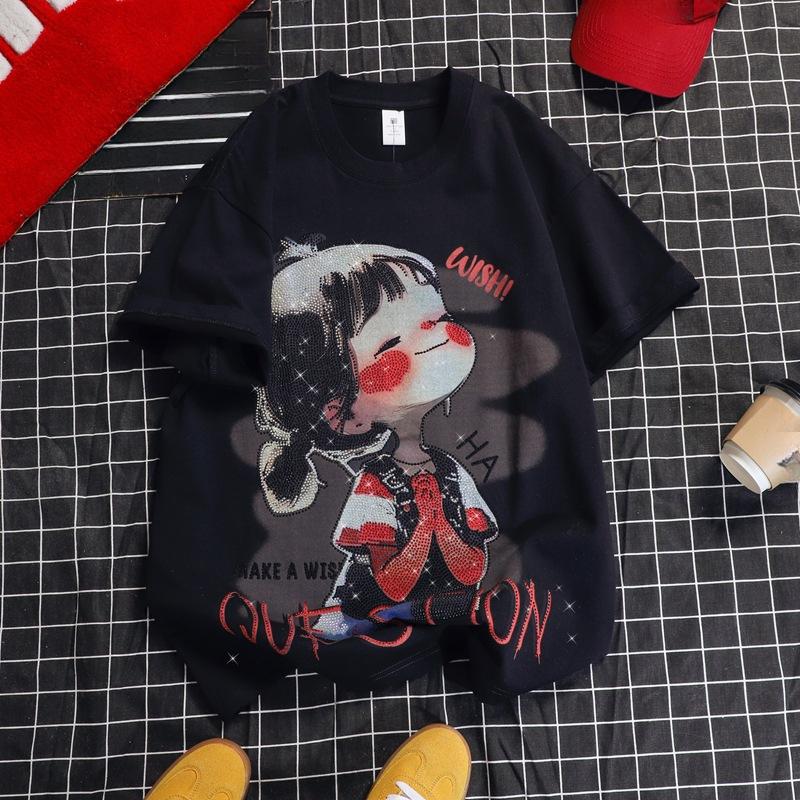 

Длинная, свободная футболка с короткими рукавами для девочек. Топ большого размера с мультяшной девочкой и стразами. XL чёрный