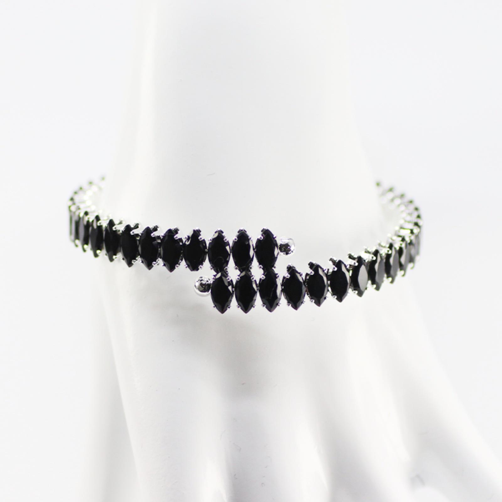 Chic Eye-Shaped Bracelet with Mixed Zirconia – Light Luxury, Unique Design