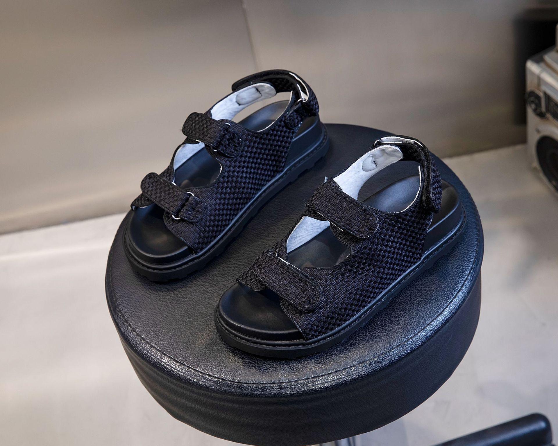 

Velcro sandals girl 2025 new summer fish mouth fairy wind breathable women s shoes casual versatile flat shoes children 40 чёрный