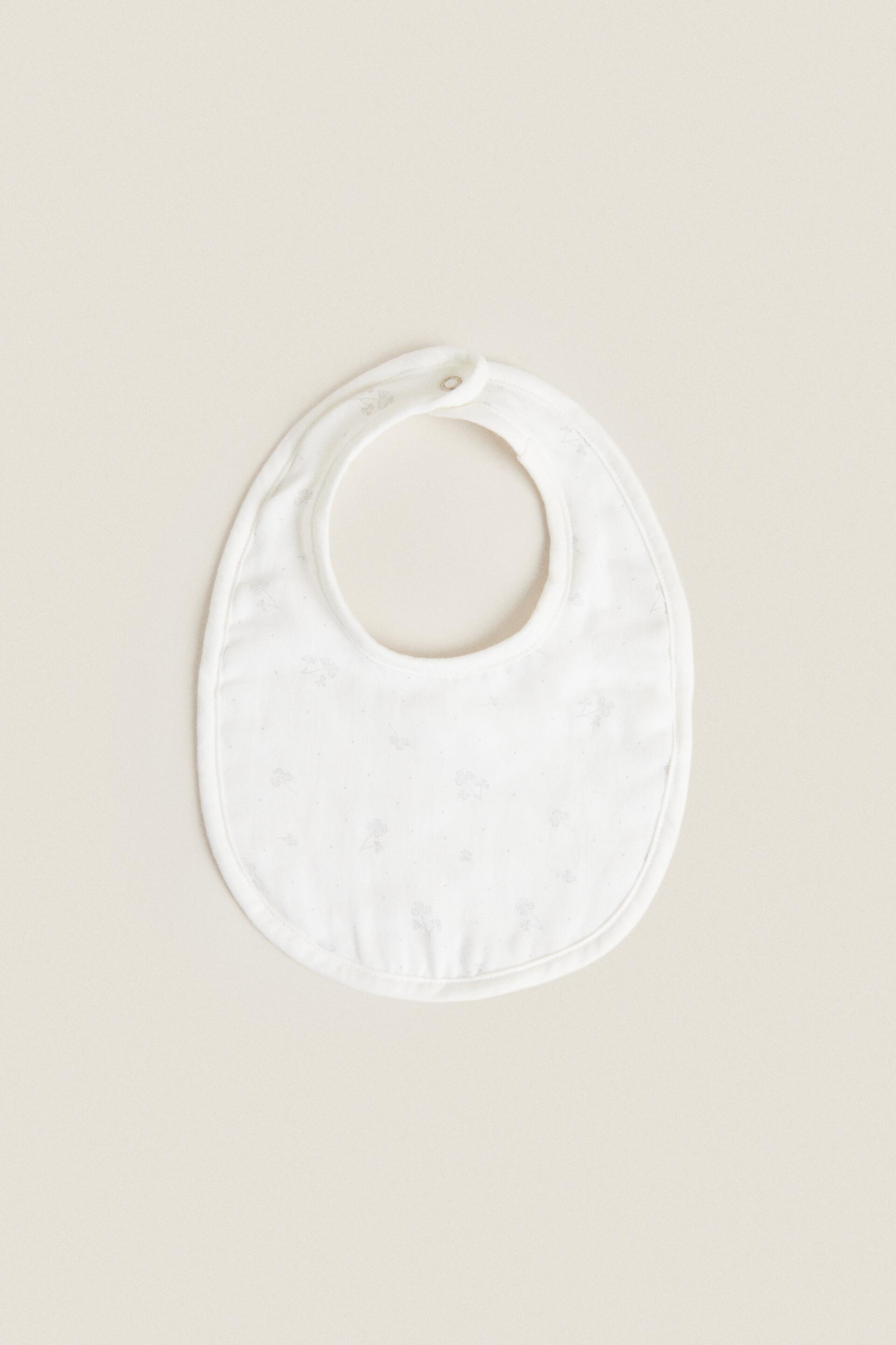 

MUSLIN CLOVER BIB