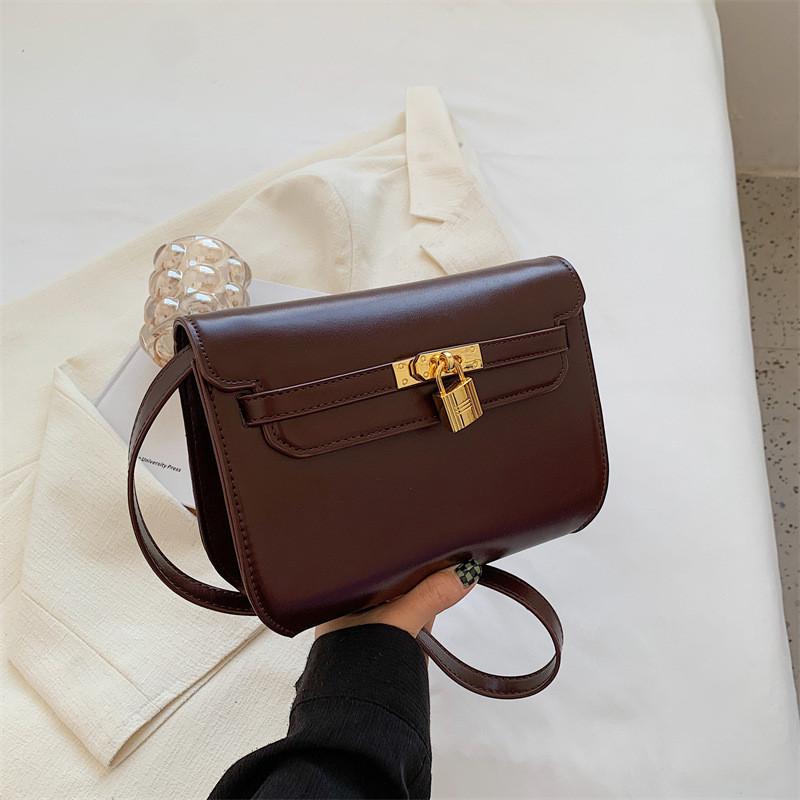 Retro Fashion Armpit Bag 2023 New Autumn And Winter Small Niche High-end Simple Shoulder Bag