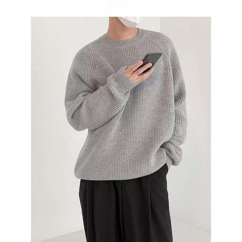 Men's Korean Style Round Neck Solid Color Sweater - High-End & Trendy Autumn/Winter Casual Pullover