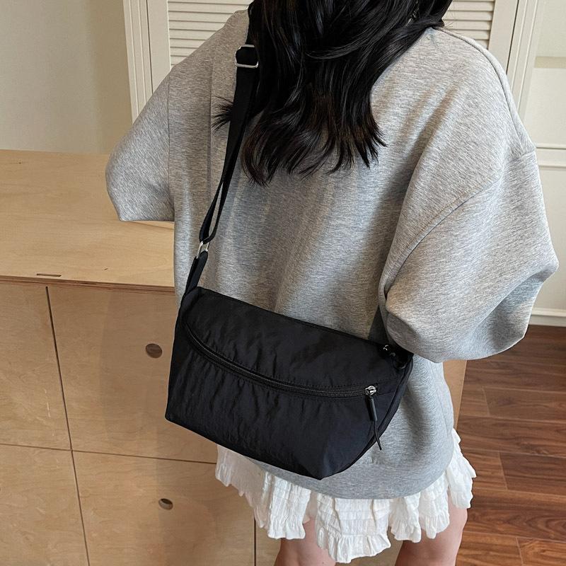 Casual and Simple Single-shoulder Bag, A Niche Crossbody Bag for Commuting To Work