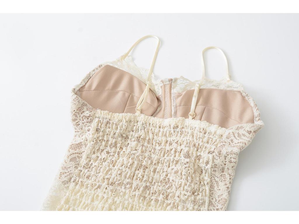 Women's Lace Camisole with Chest Pads - 2025 Slim-Fit, Versatile Base Layer, Wear as Outer or Inner Top