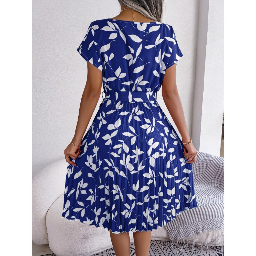 Ins Spring and Summer Casual Short Sleeved Pleated Dress Women's Fashion Versatile Trendy Commuting