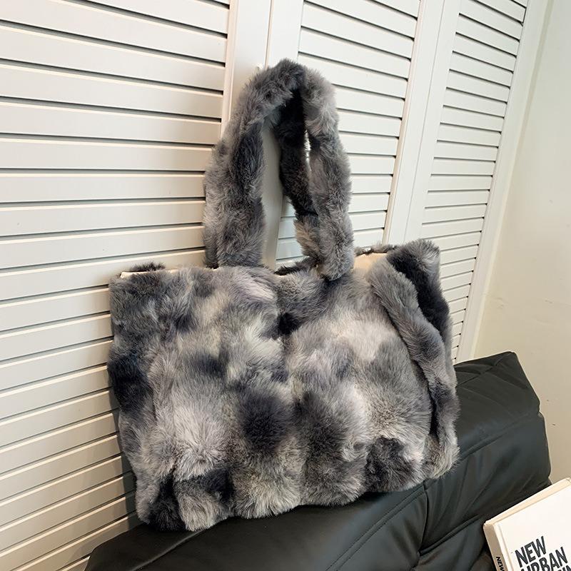 New large-capacity fashion tote bag plush contrasting color simple shoulder underarm bag handbag winter