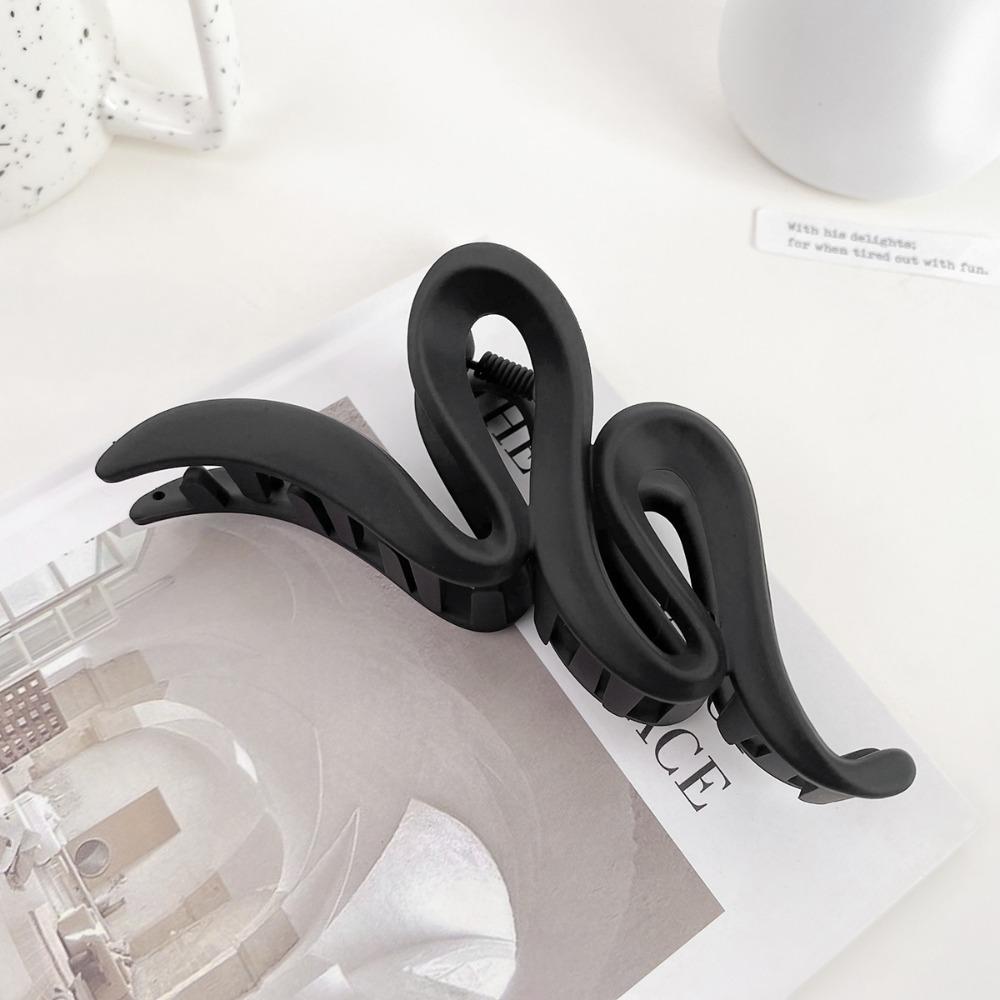 Twisted Wave Hair Clips Plastic Curved Hair Claw Hairpin Frosted Shark Clips Women