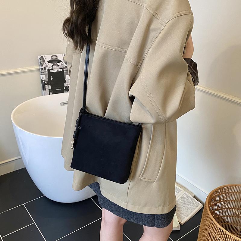 Stylish Design Exquisite Faux Suede Square Shoulder Bags Solid Zipper Persality 2026 Autumn Winter New Armpit Bags for Women