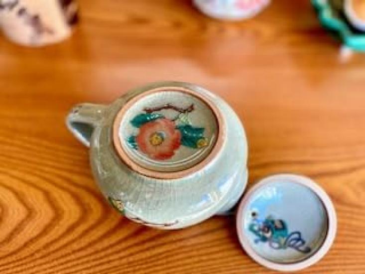 Hyakukaen Kutani Teapot, Large, Camellia and Bird Design, Ceramic, Insulated, 350ml, Single Item