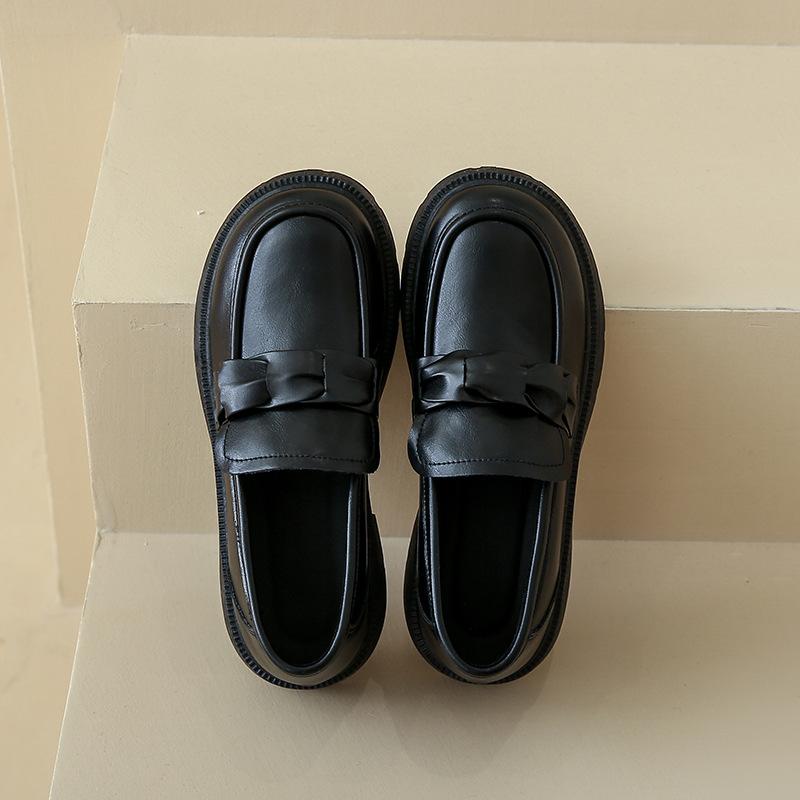 

Женские осенние новые женские туфли в студенческом стиле из маленькой кожи, туфли-лодочки 40 чёрный