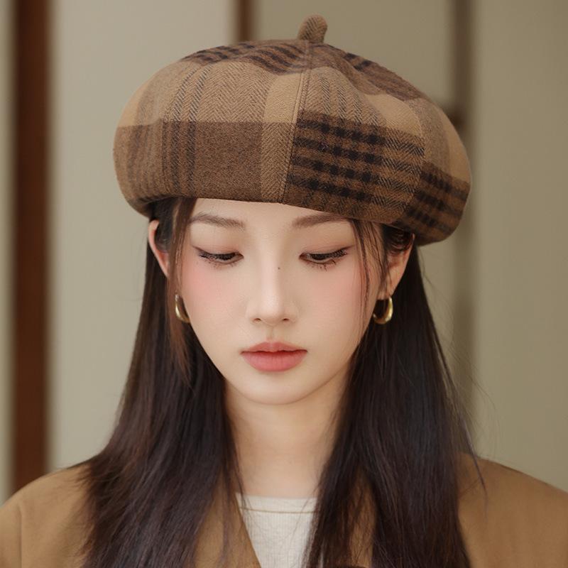 New Autumn and Winter Plaid Beret Women's Fashion Painter Hat Retro British Bud Hat