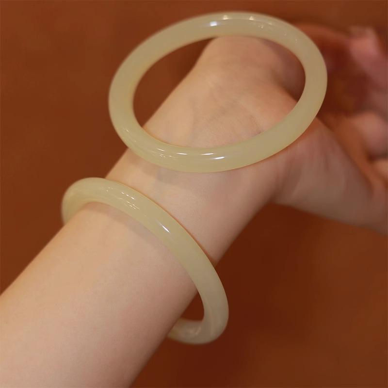 Xinjiang Hetian and Afghan Jade Women s Clear Ice Jade Bracelet