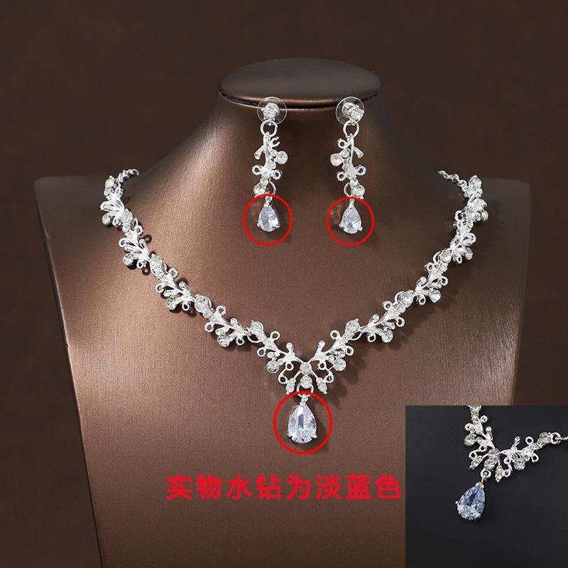 

Комплект ожерелья и серег Аксессуары Аксессуары для свадебного платья Ювелирные изделия для званого ужина