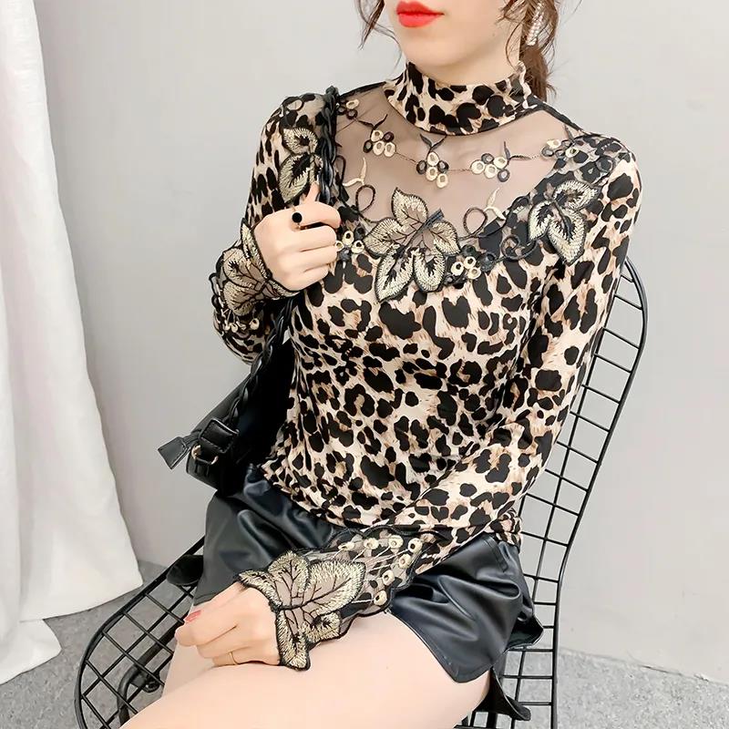 Camisa inferior de manga larga con estampado de leopardo para
