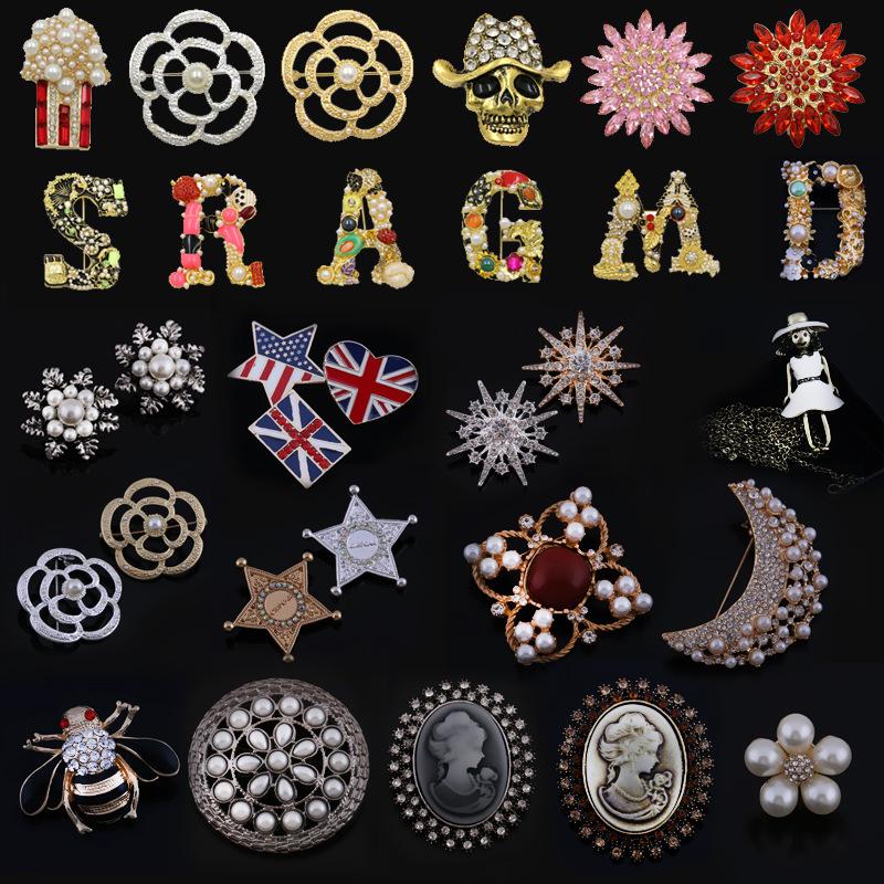 Japanese Style Luxury Brooch: Elegant High-End Women's Pin for Sweater or Lapel