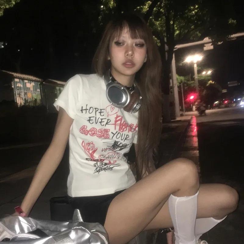 Japanisches Y2k T-Shirt Ästhetik 2000er Graffiti Tops Grafikdruck Kurzarm T-Shirt E-Girls Goth Tees Grunge