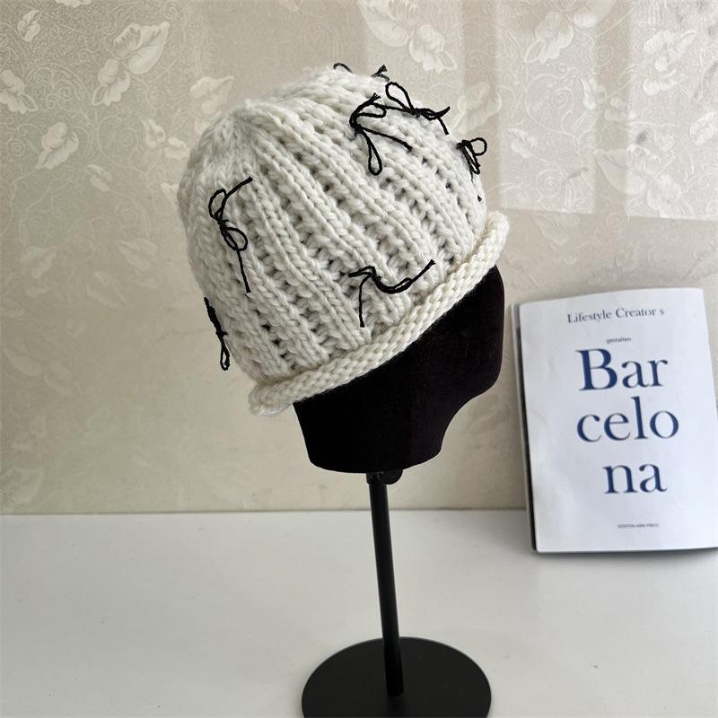 

Sweet and cute knitted hat simple bow wool hat women s autumn and winter warm big head circumference basin hat shows small face M（56-58cm） білий