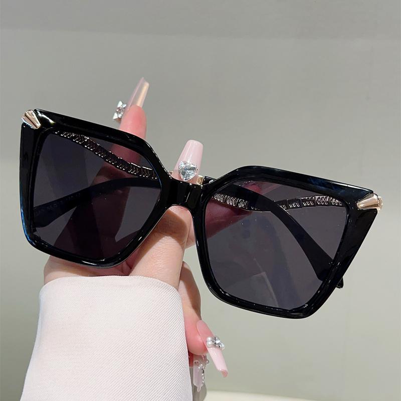 KAMMPT Oversized Cat Eye Sunglasses Women Vintage Gradient Multi-color Shades Trendy Brand Design Sun Glasses