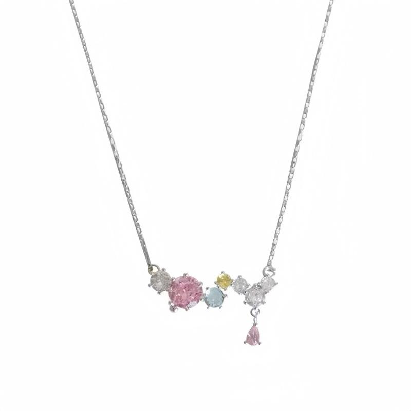 Sweet Butterfly Niche Design Colored Diamond Collarbone Chain Exquisite High-End Elegant Women'S Fashion Light Luxury Neck Chain Shining Necklace