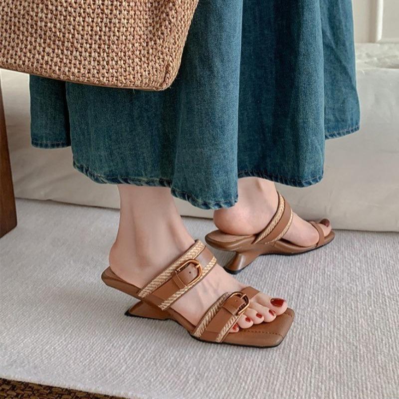 Fashion French Style Wedge Casual Sandals for Women 2025 Summer New Retro Style Belt Buckle Exposed Toe Comfortable High-heeled Slippers